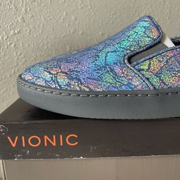 NIB Vionic Blue Metallic Avery Shoes Sizes 6, 6.5, and 7.5 - Picture 2 of 10